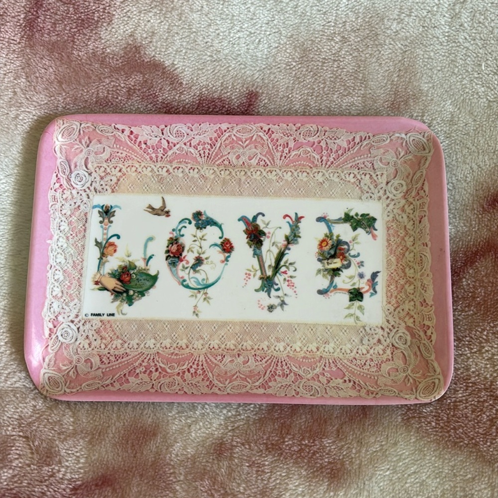 Love Retro Styled Trinket Dish Soap Dish made in Italy NWT melamine 4x6x.75”